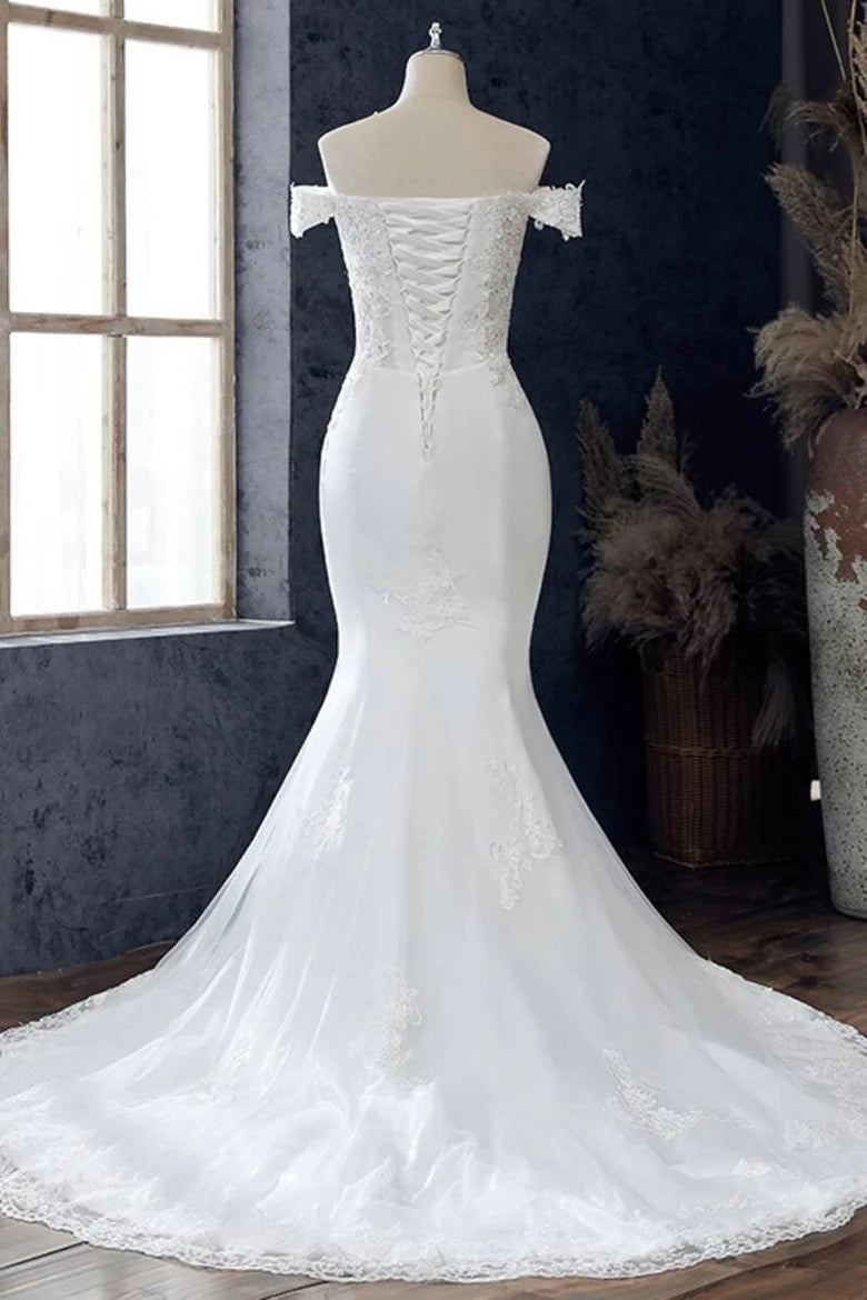 Robe de mariée sirène en dentelle à épaules dénudées